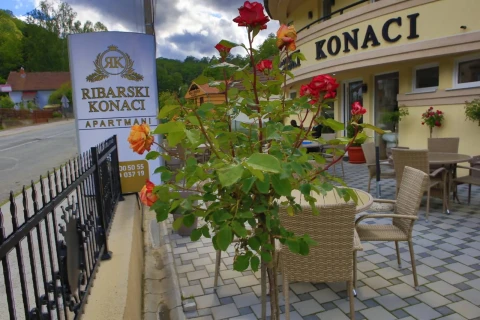 RIBARSKI KONACI